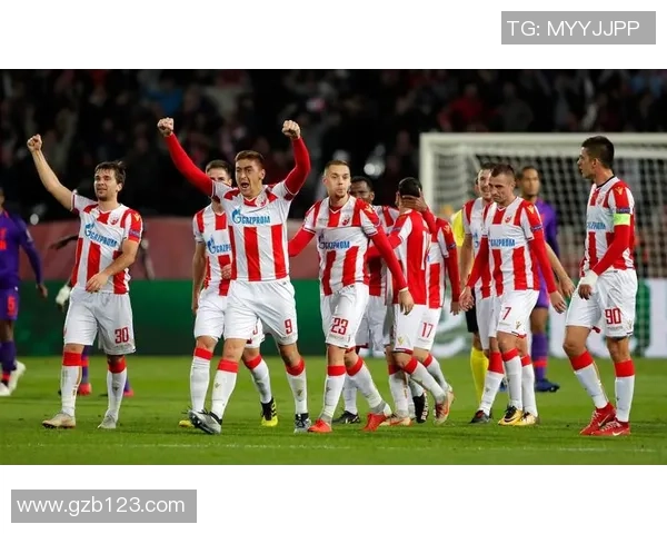 足球球星宠物背后的故事：他们与四足伙伴的深厚情谊与生活点滴